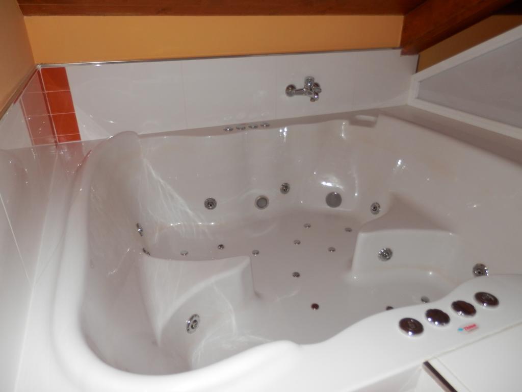 Apartamentos Monte Hernanz Риаса Екстериор снимка