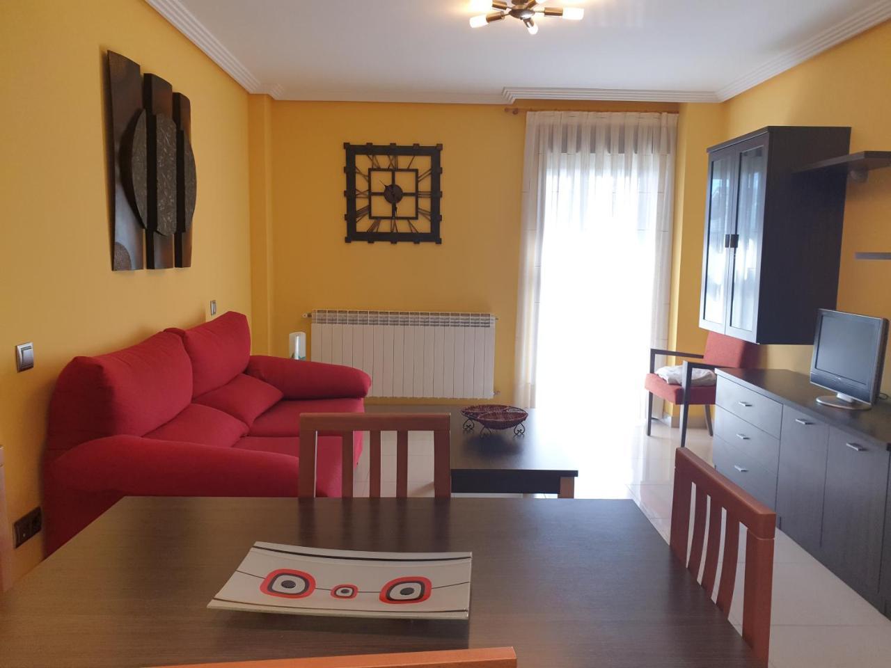 Apartamentos Monte Hernanz Риаса Екстериор снимка