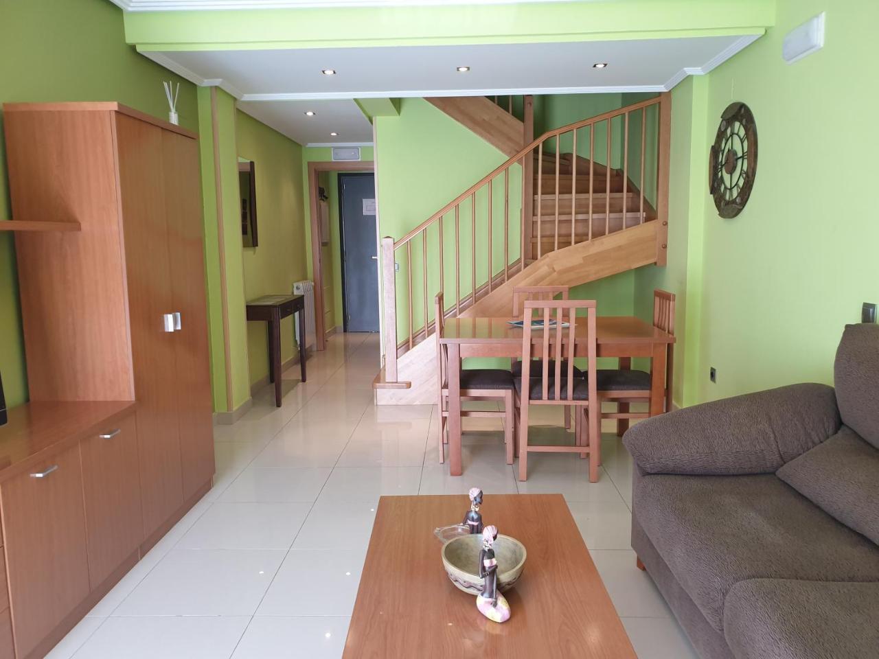 Apartamentos Monte Hernanz Риаса Екстериор снимка